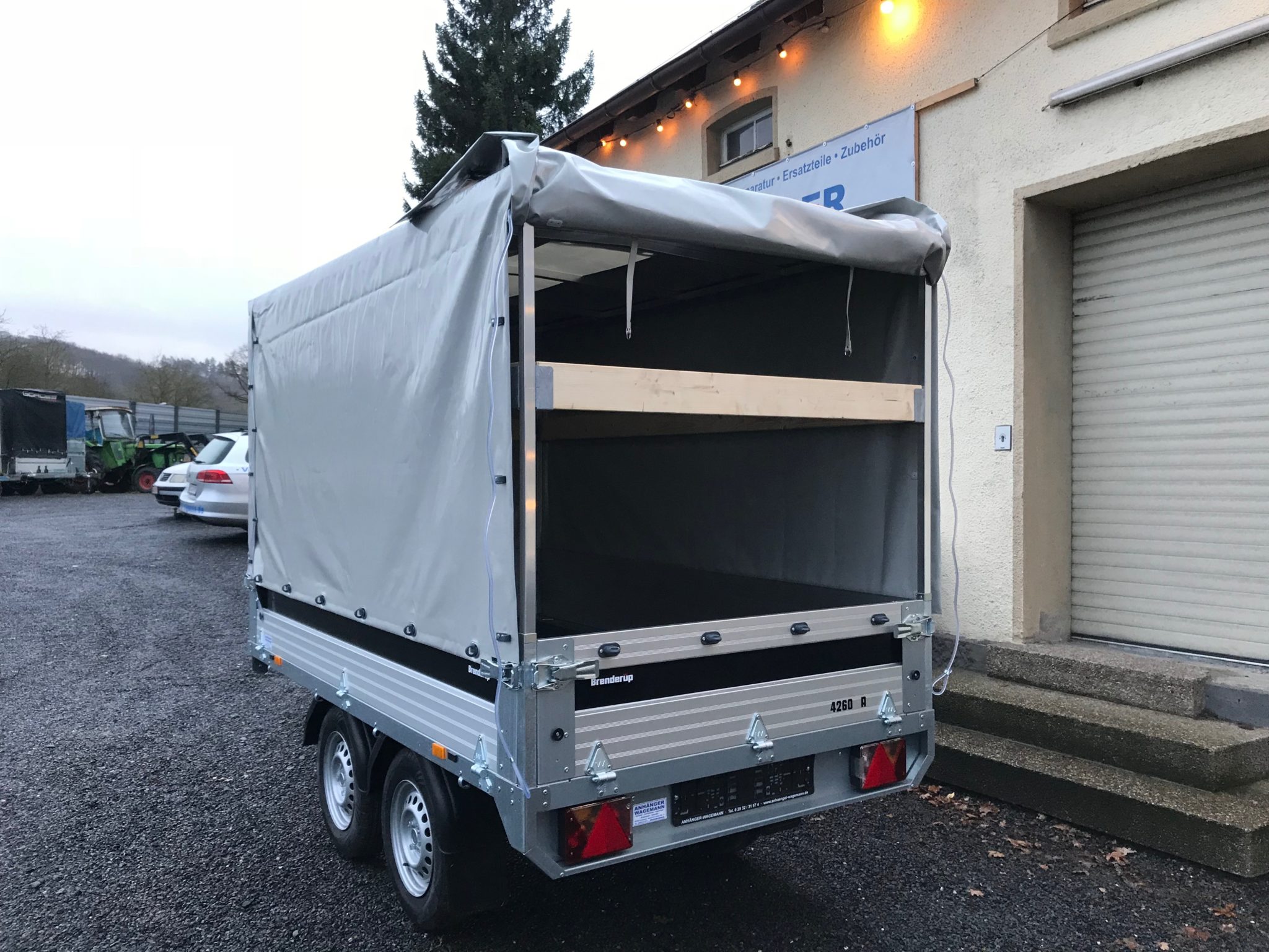 Brenderup 4260 ATB Hochplane 1500 kg 258x143x160 cm Anhänger Wagemann