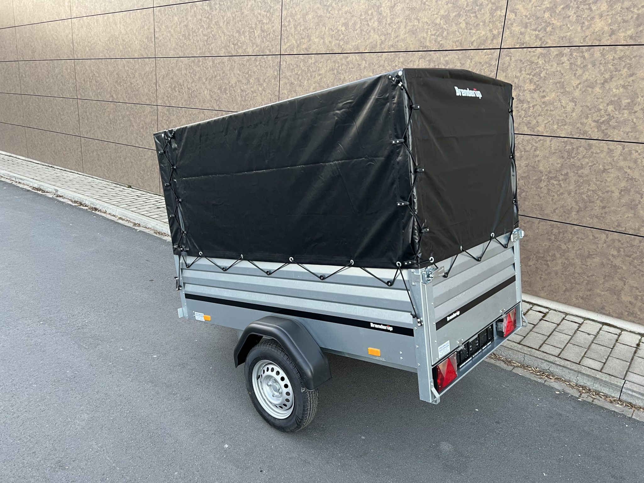 Hochplane Fur Anhanger 750 Kg
