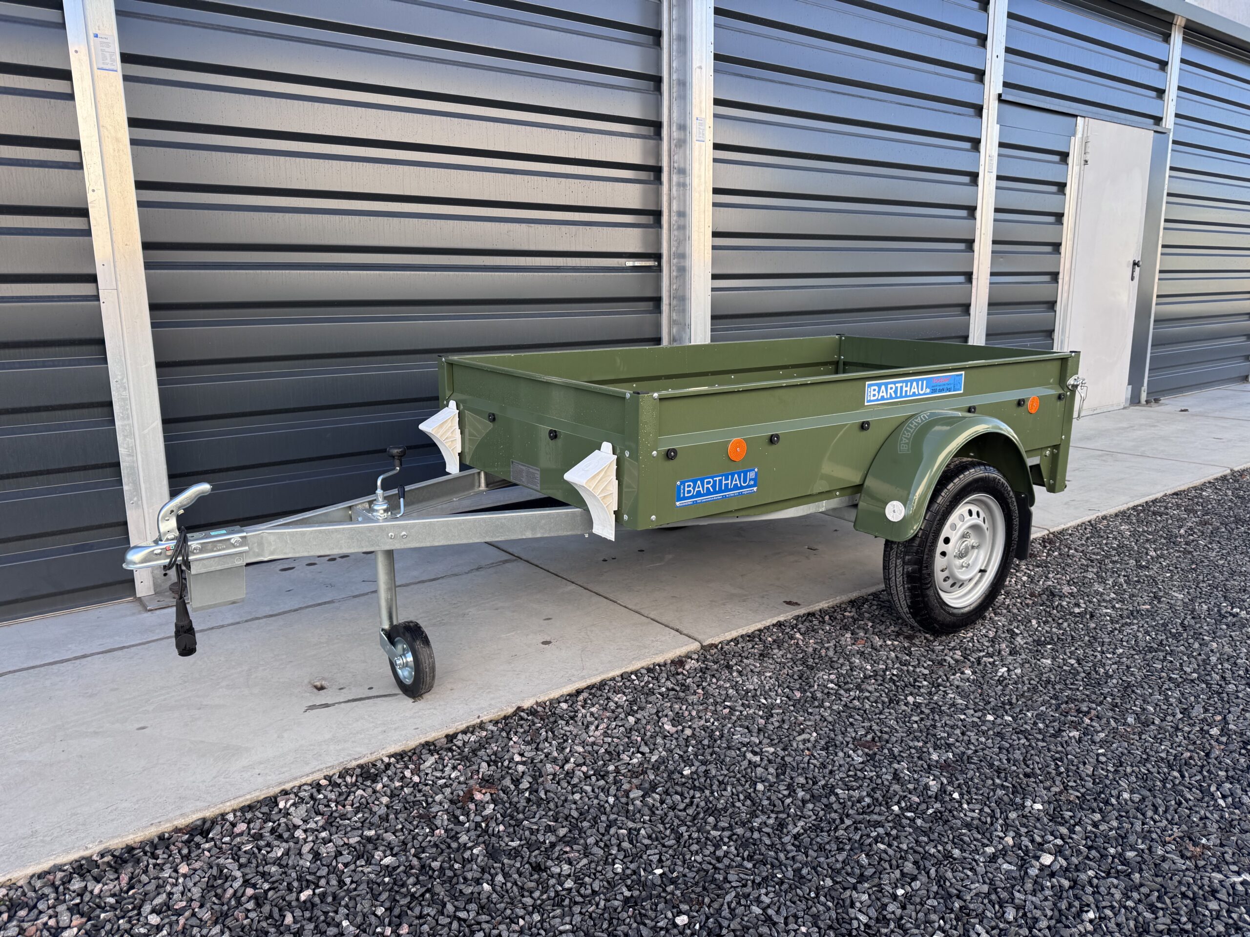 Barthau BL 751 olivgrün 750 kg 206x106x33 cm